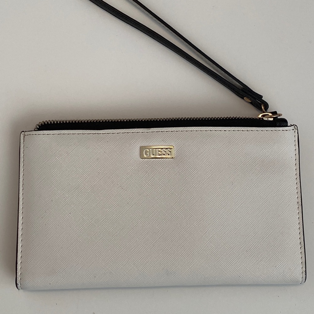 Guess black and white wristlet